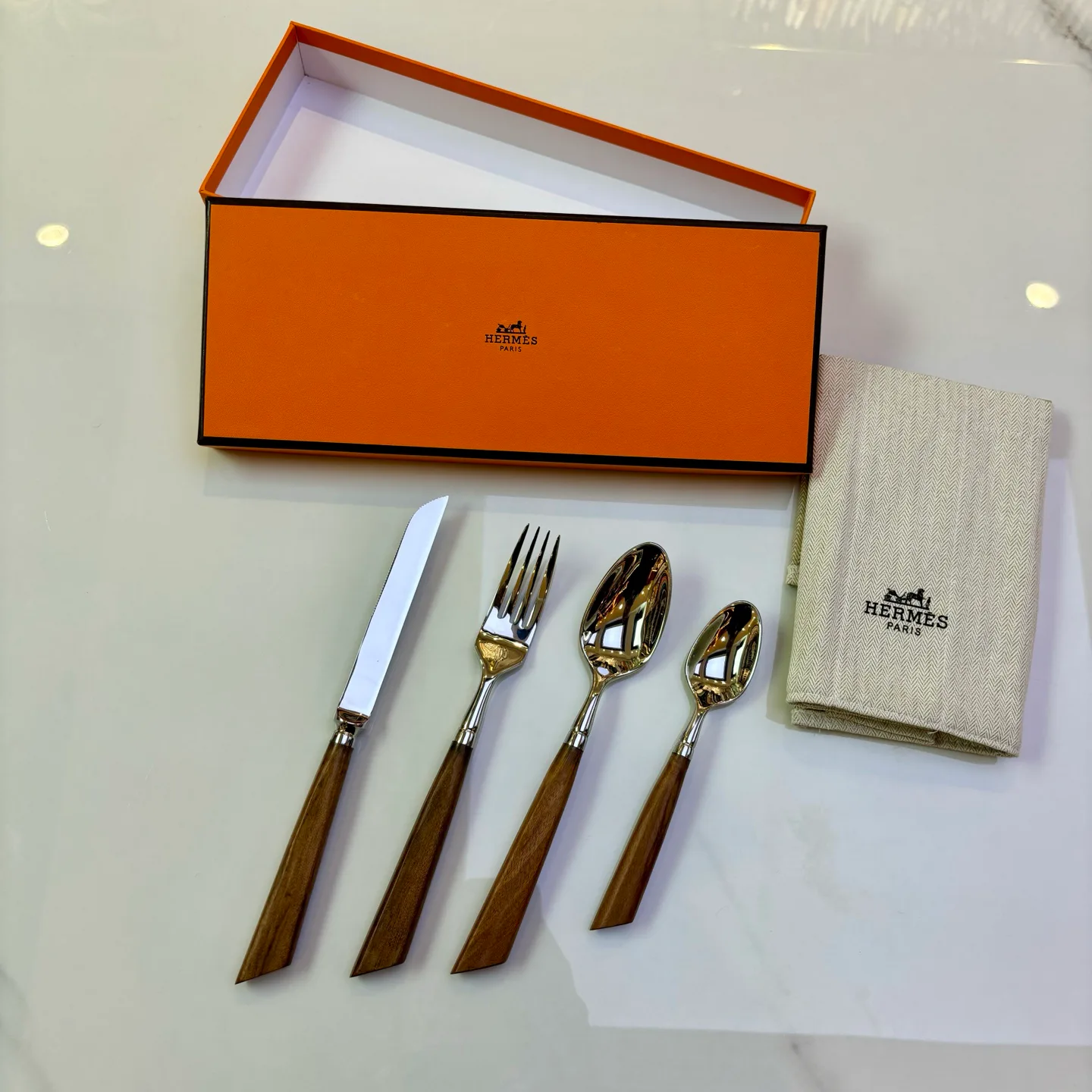 Посуда Hermes 380185