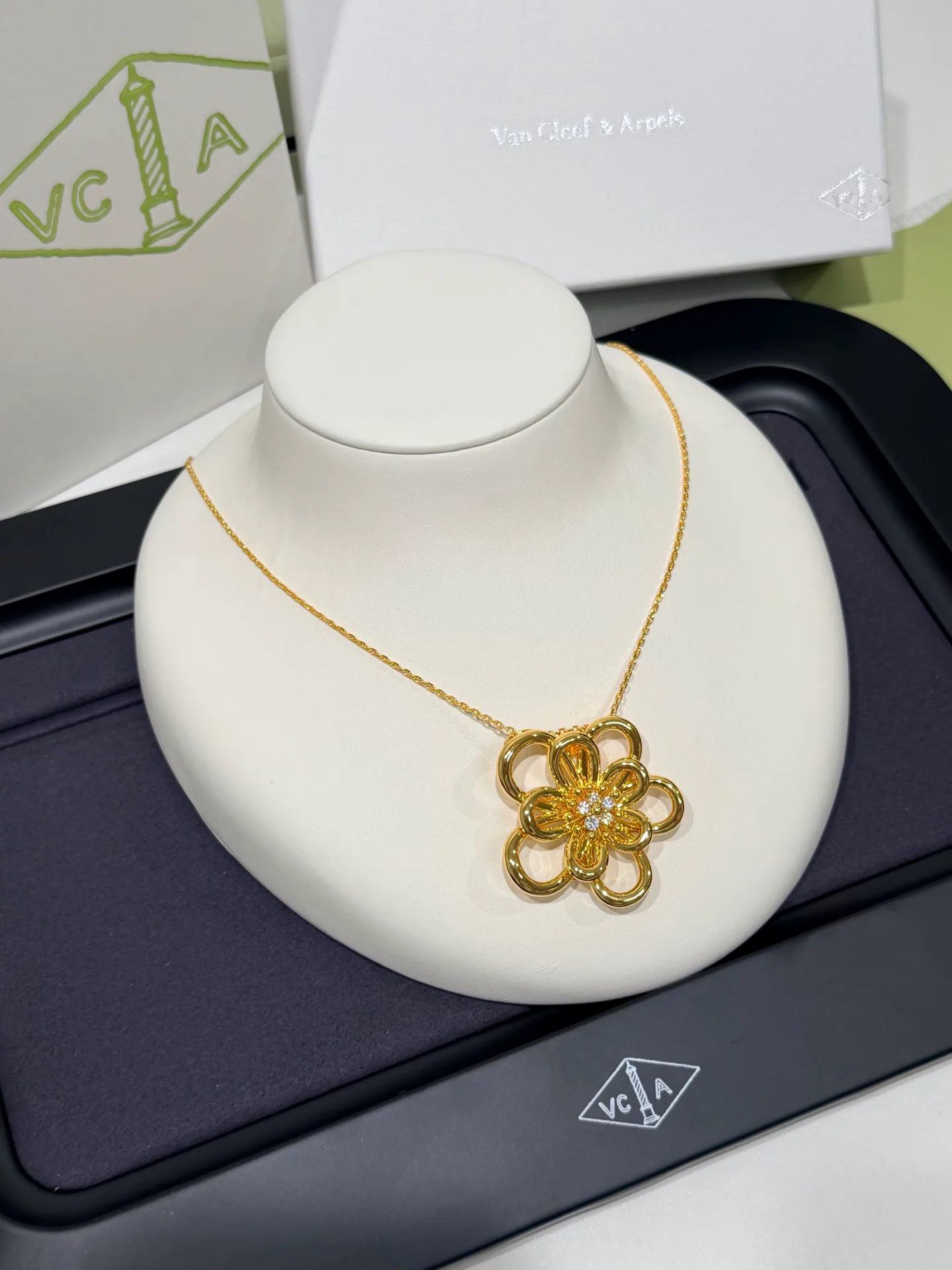 Бижутерия Van Cleef & Arpels 17830884