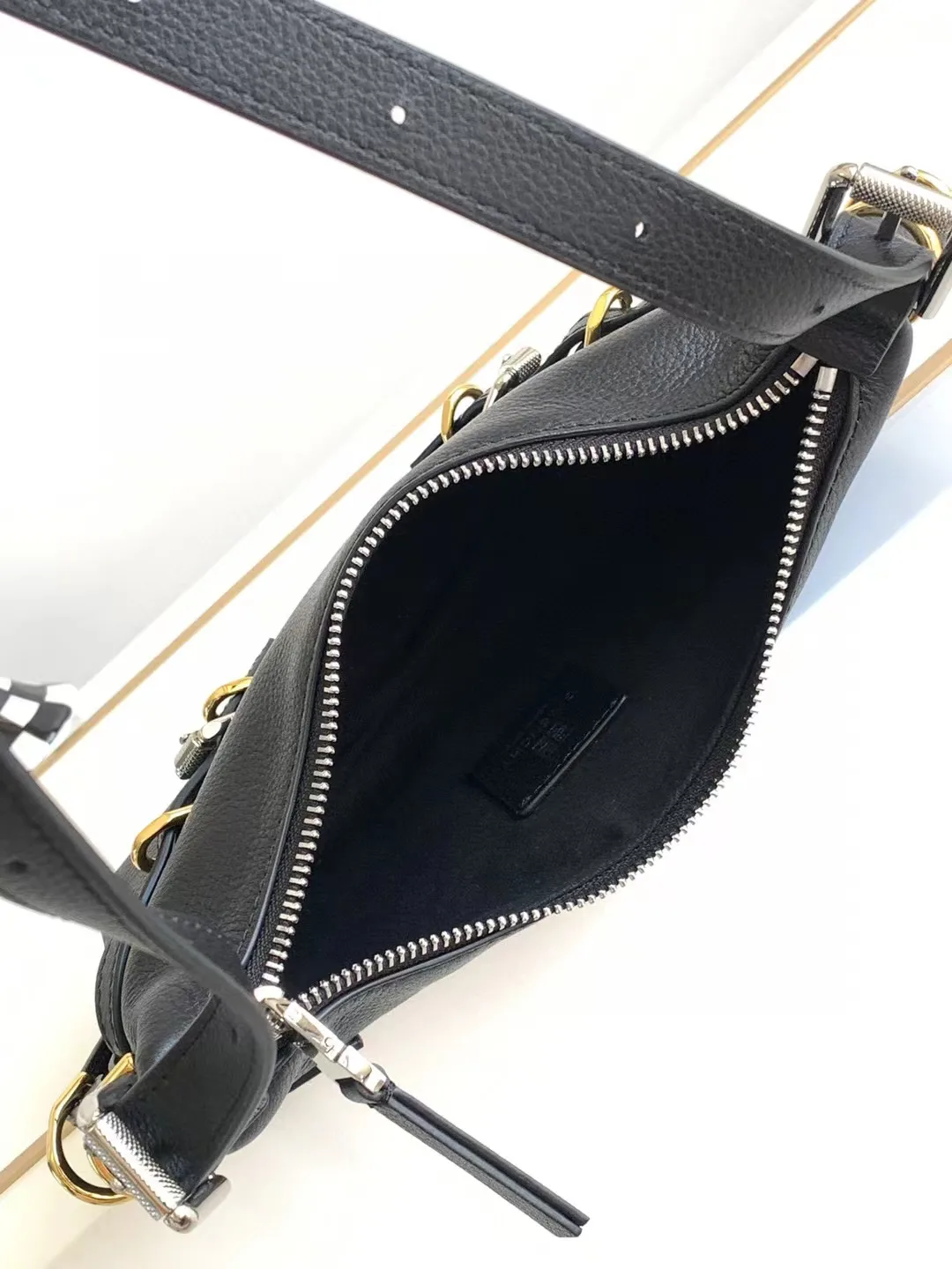 Сумки На Ремне Женские Givenchy 445238