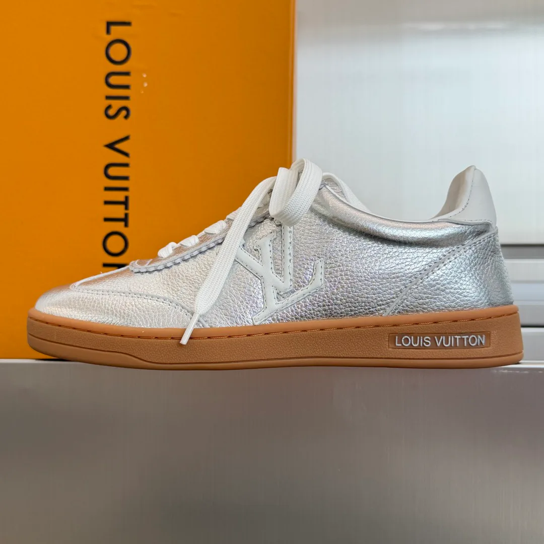 Кроссовки Женские Louis Vuitton 11696602