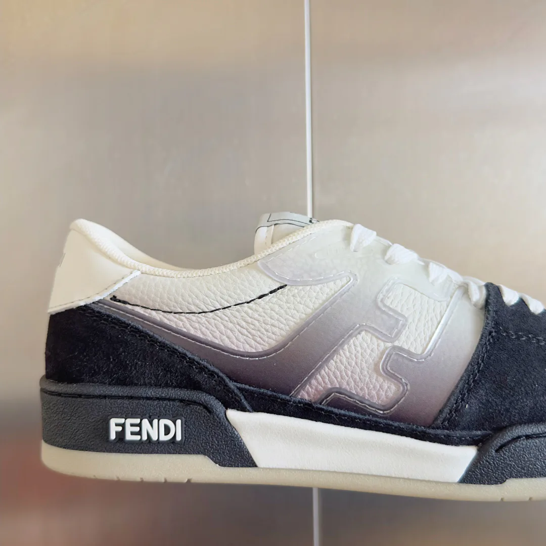 Кроссовки Женские Fendi 368616