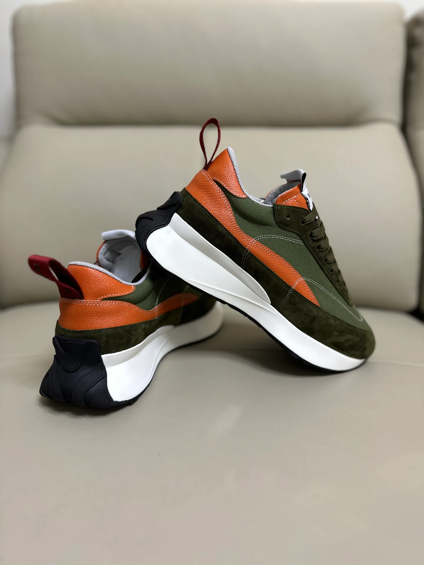 Кроссовки Женские Alexander Mcqueen 18616740