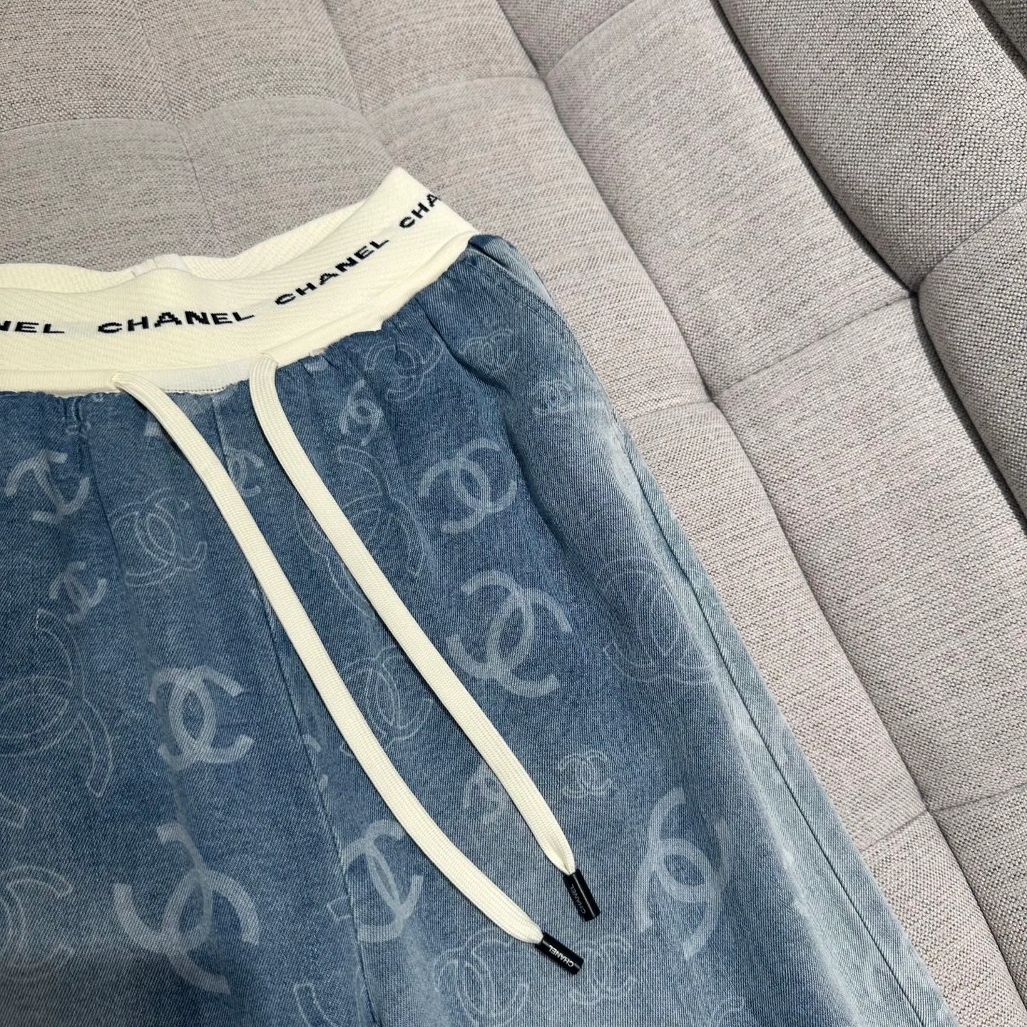 Джинсы Женские Chanel 26666