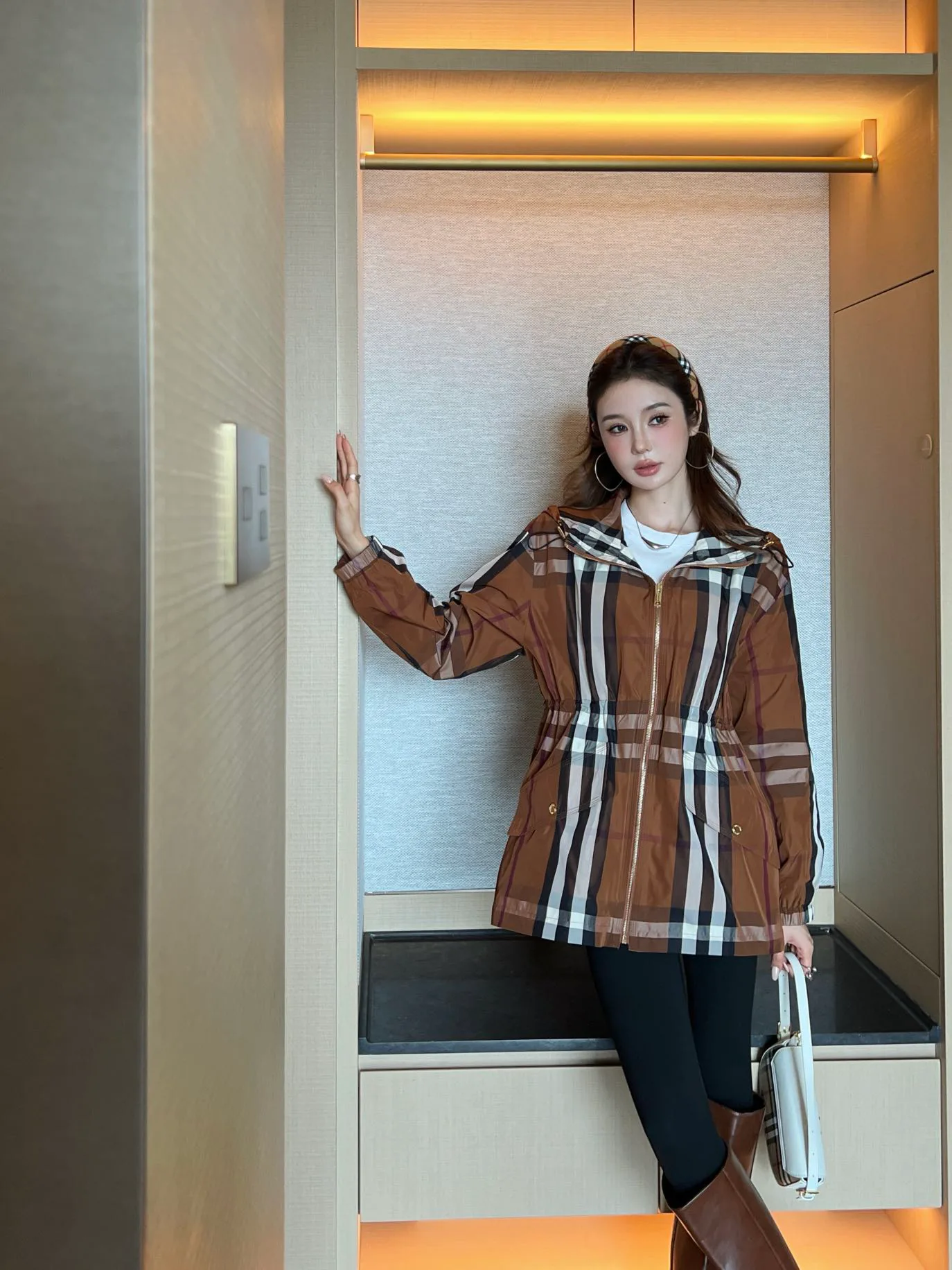 Куртки И Пуховики Женские Burberry 1049377