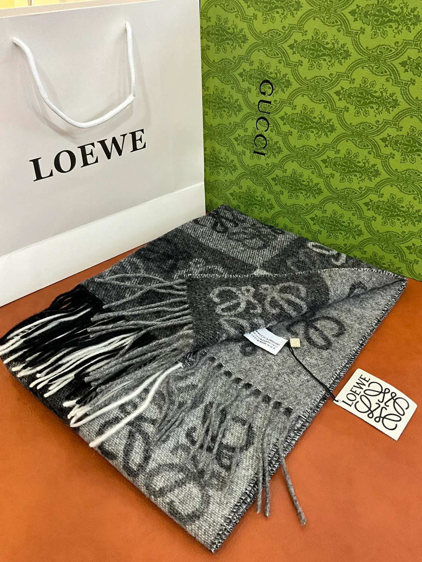 Шарфы Loewe 24051