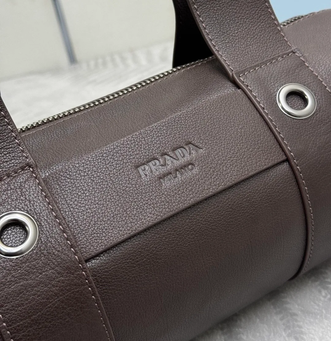 Классические Сумки Женские Prada 11462429