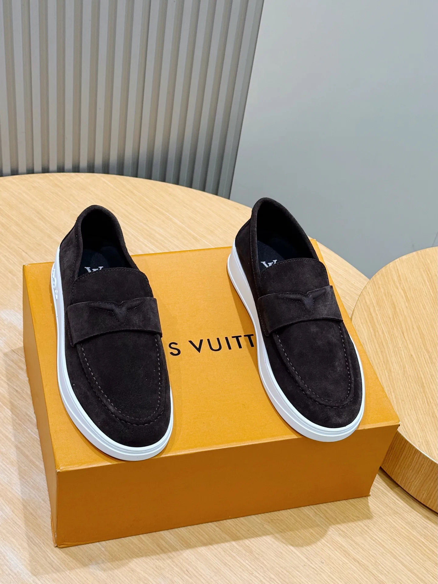 Лоферы И Туфли Мужские Louis Vuitton 18100912
