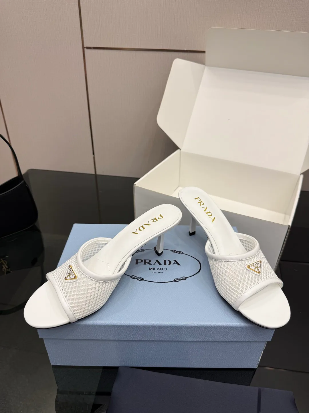 Босоножки Женские Prada 13461668