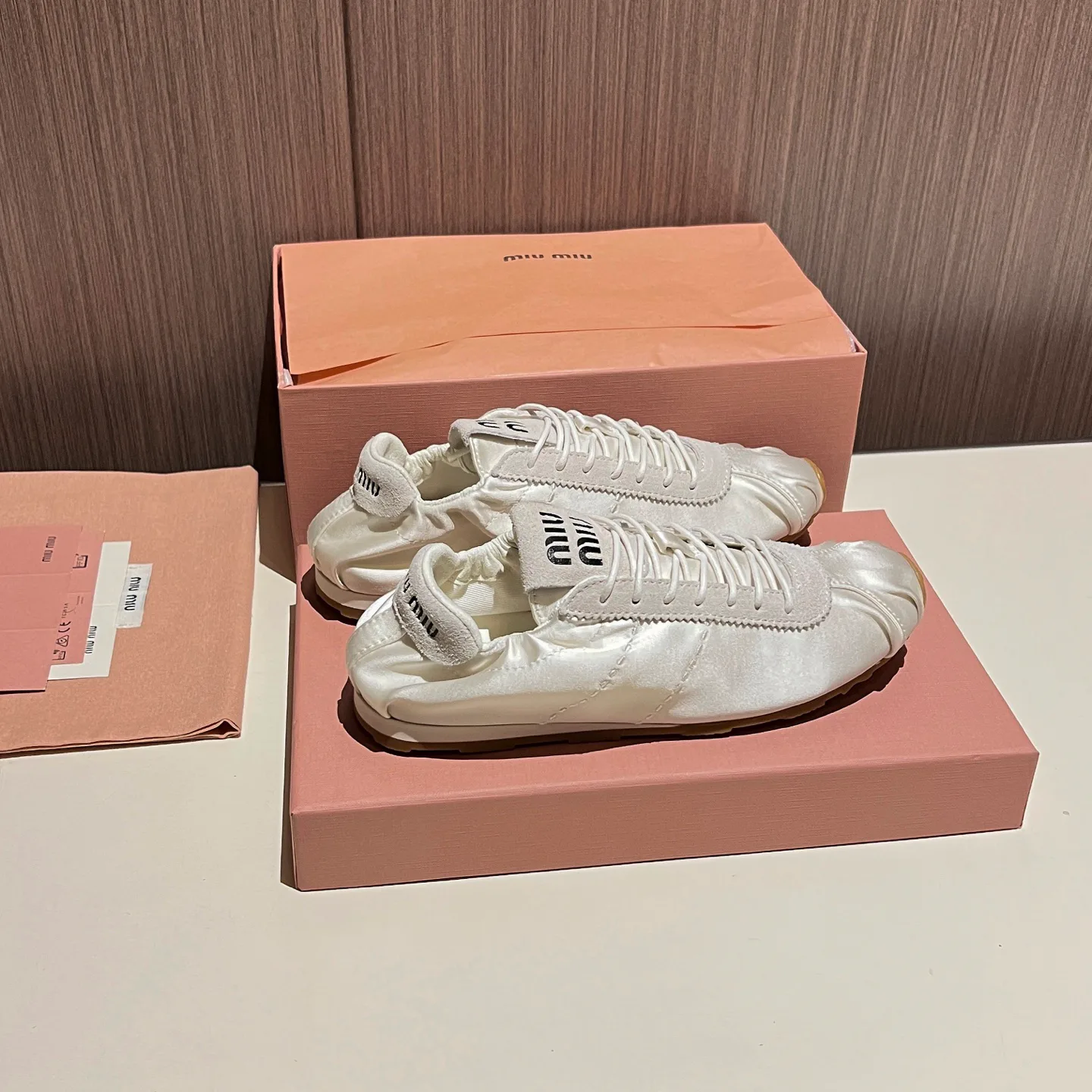 Кроссовки Женские Miu Miu 17968600