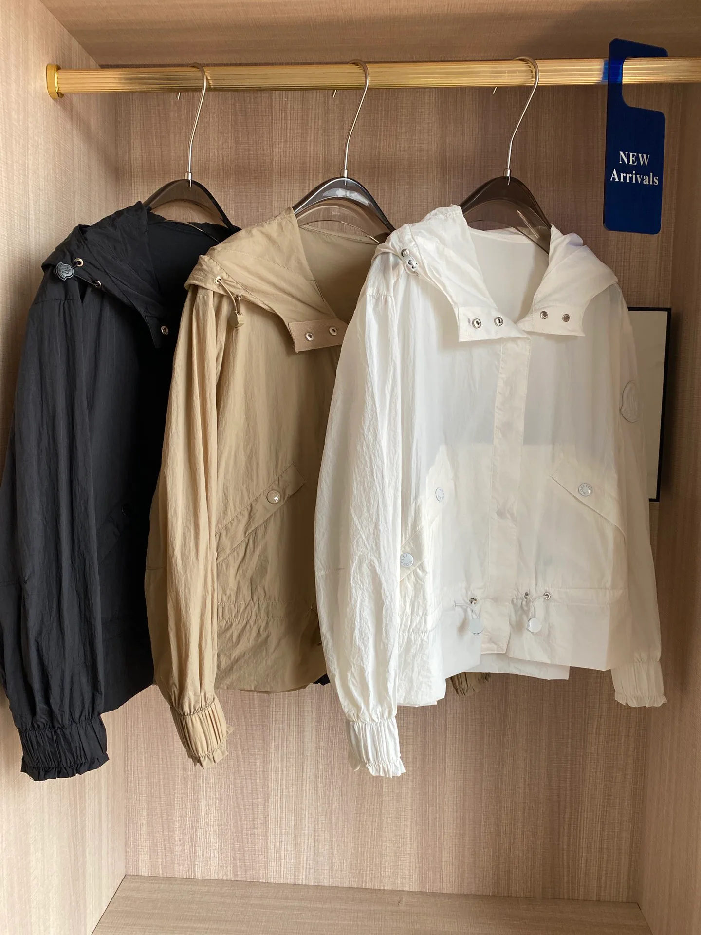 Куртки Женские Moncler Куртки Женские Moncler