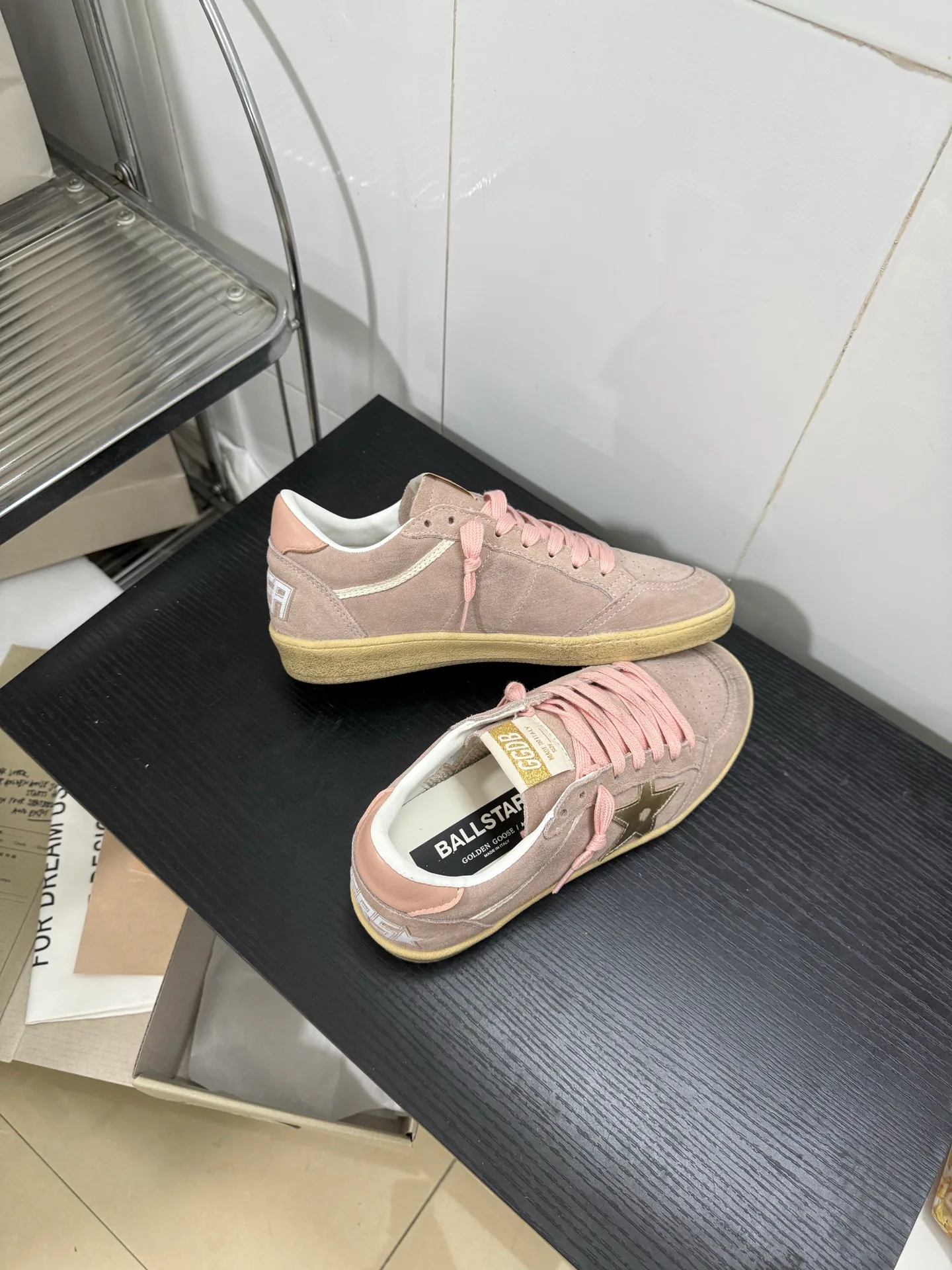Кроссовки Женские Golden Goose 18211935