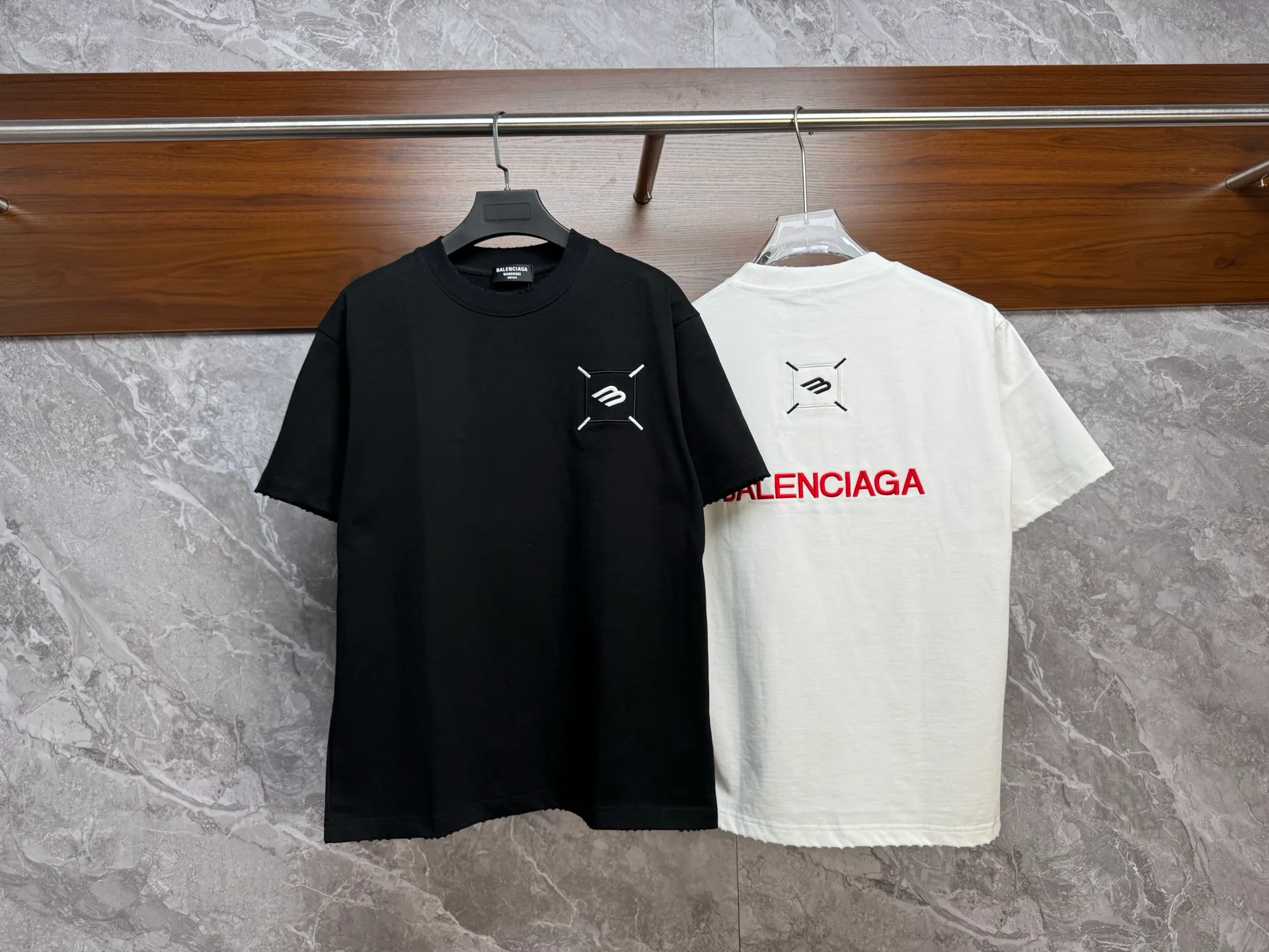 Футболки Женские Balenciaga 11625115