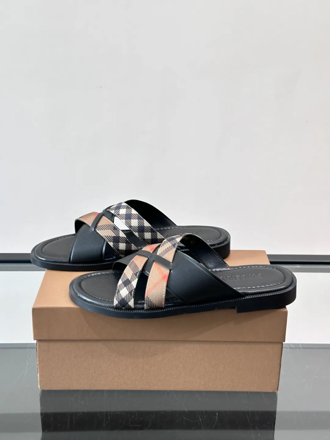 Сандалии Мужские Burberry 13546914