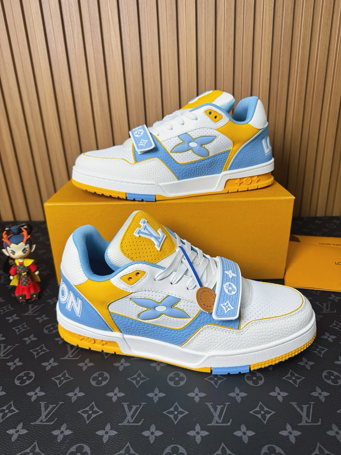 Кроссовки Женские Louis Vuitton 1124292