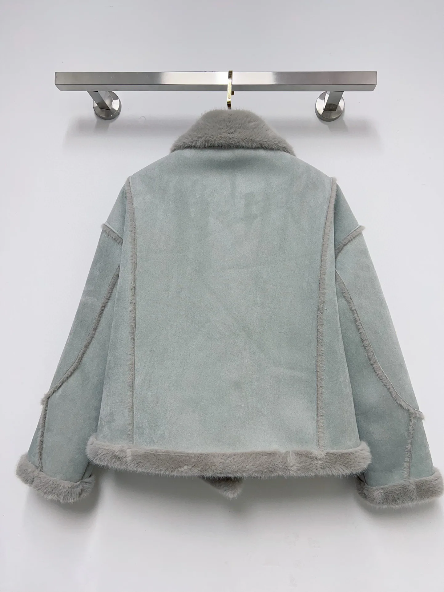 Куртки И Пуховики Женские Fendi 1634340