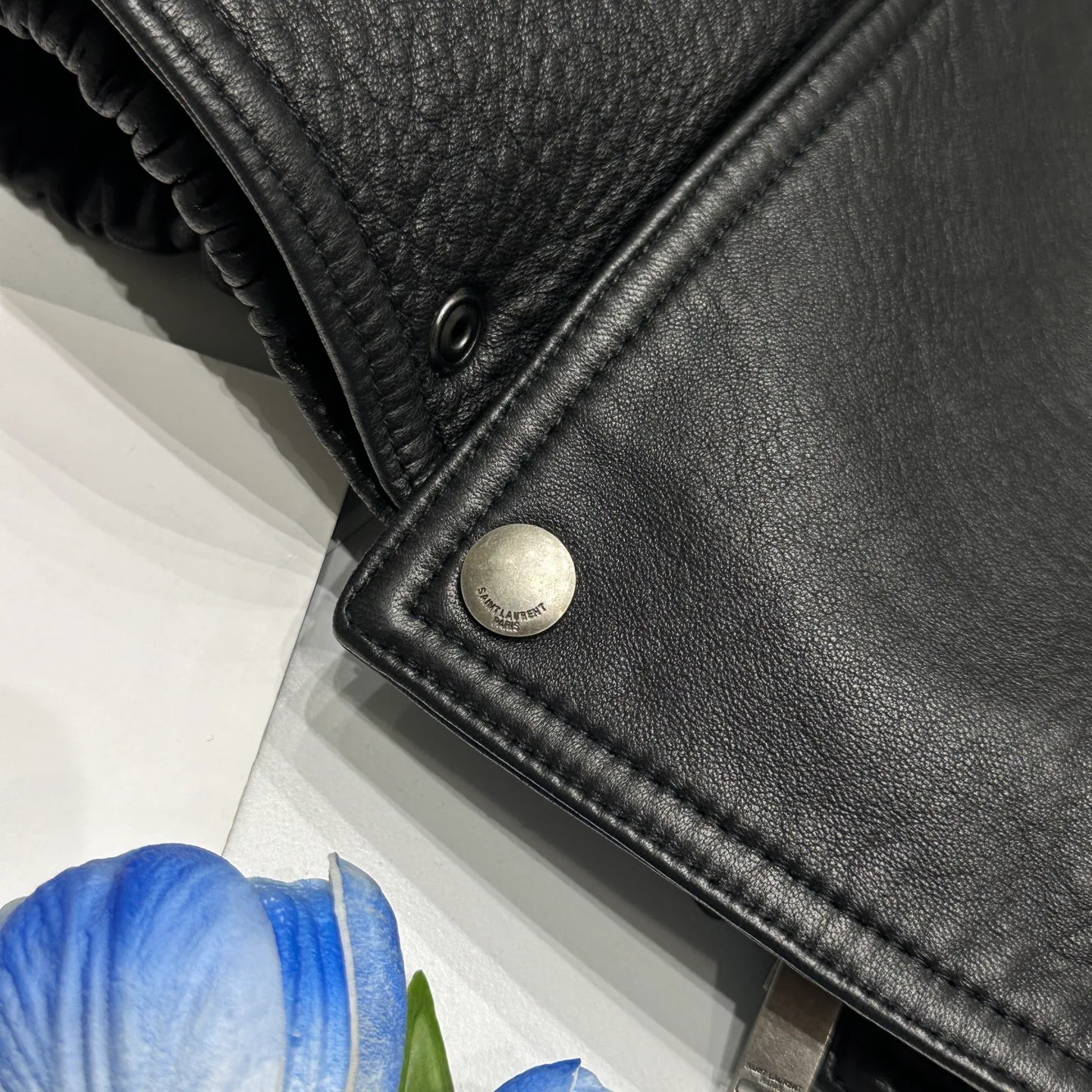 Кожаные Куртки И Дублёнки Женские Saint Laurent 11544767