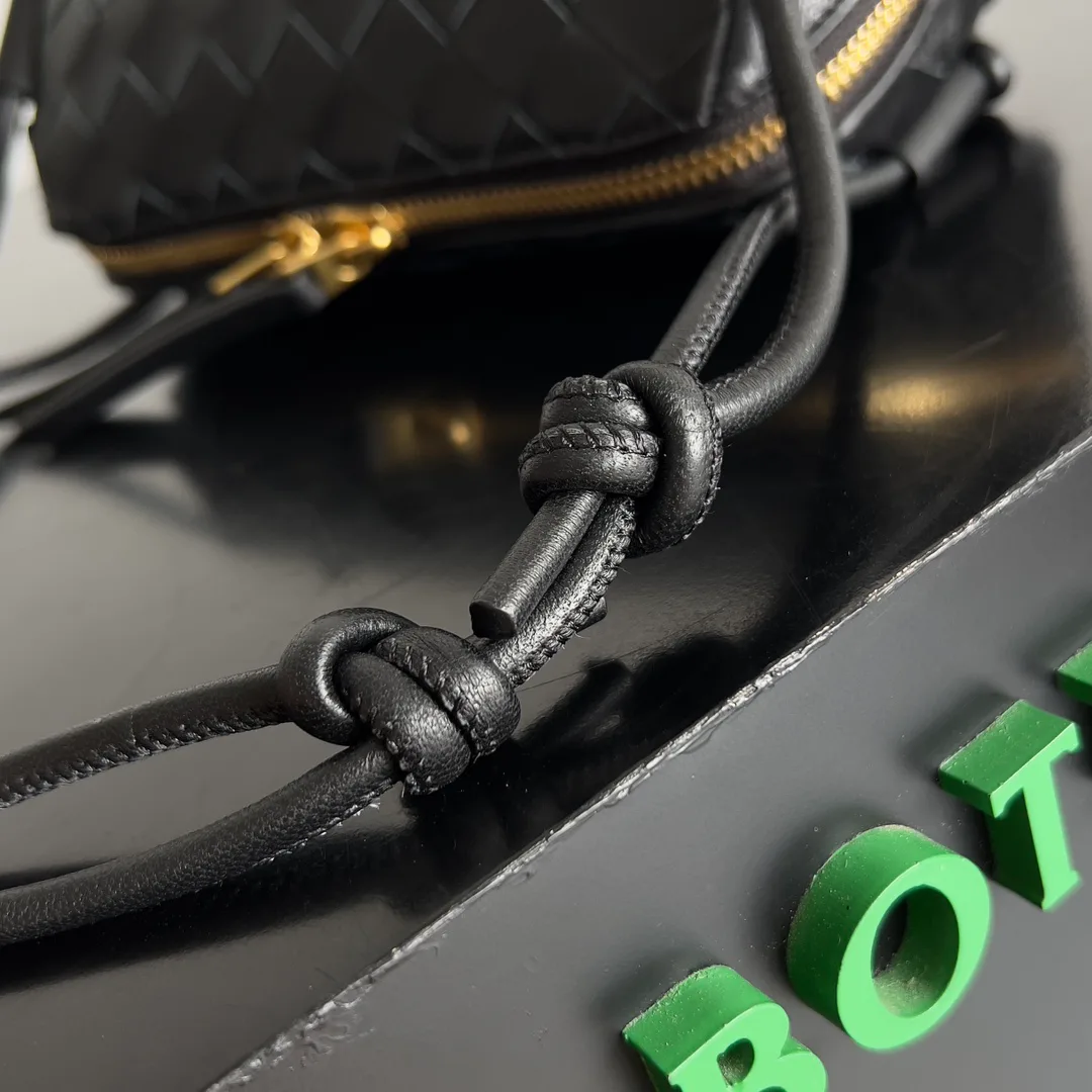 Клатчи Женские Bottega Veneta 11386947