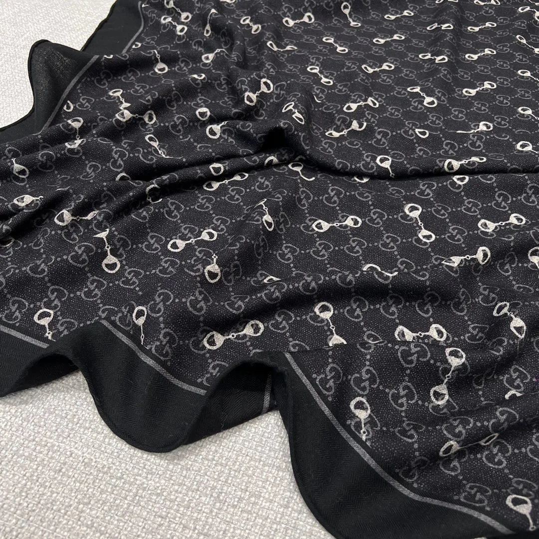 Шарфы Gucci 251509