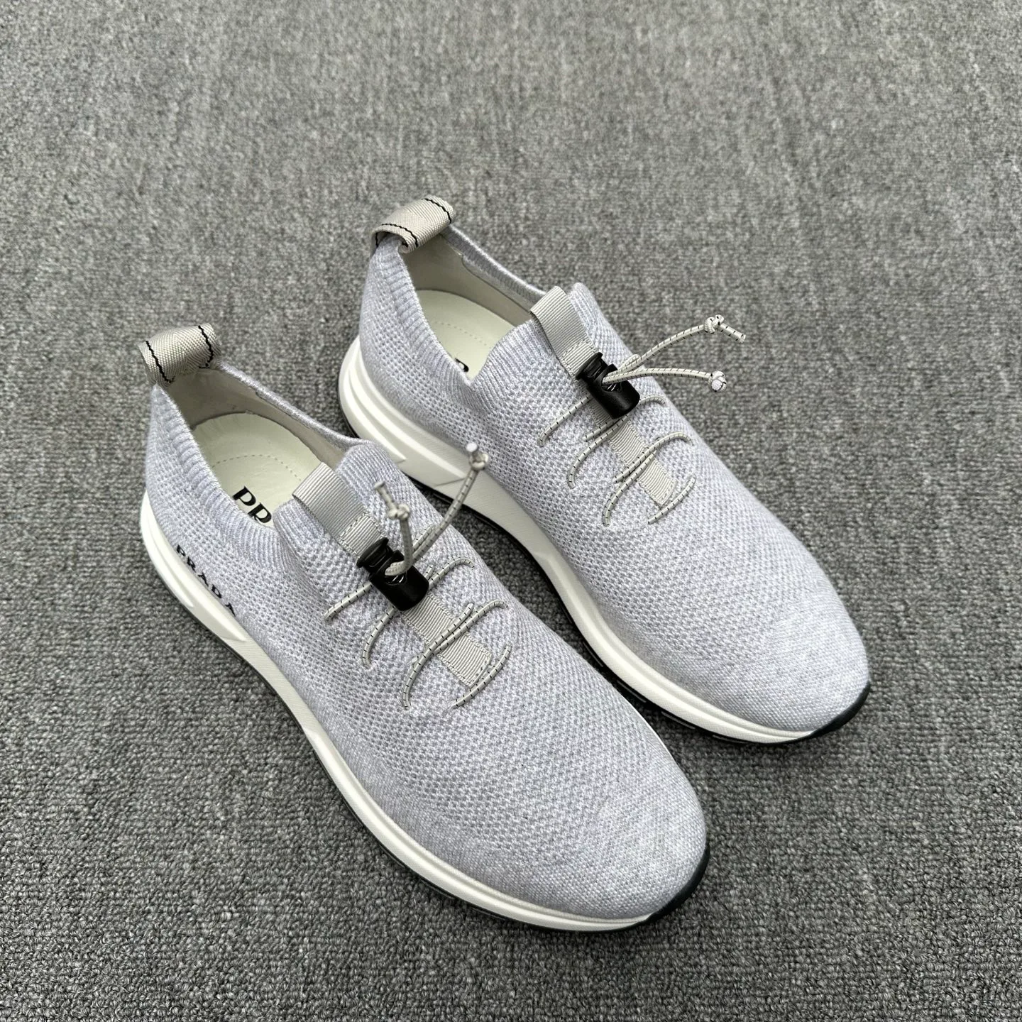 Кроссовки Мужские Prada 18076299