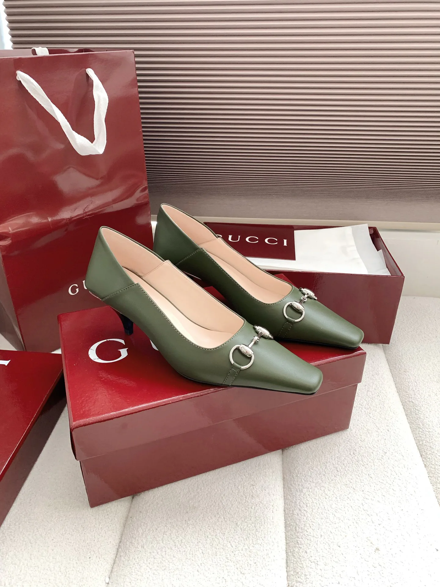 Туфли Женские Gucci 12699586