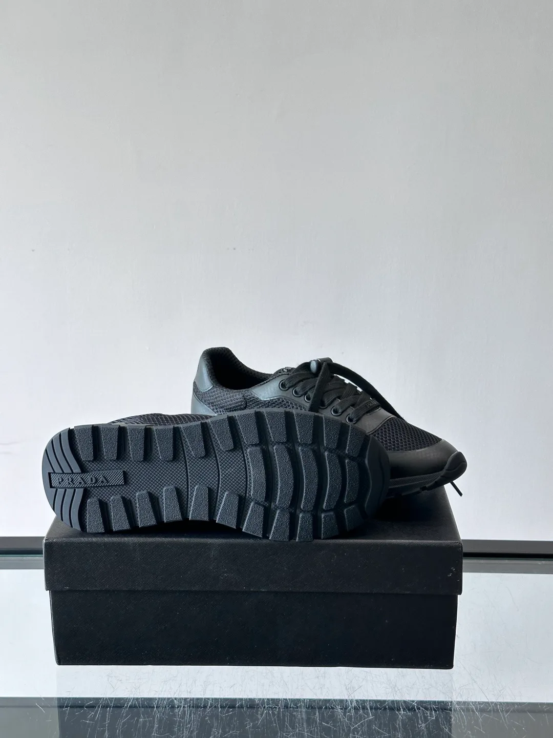 Кроссовки Мужские Prada 17646152