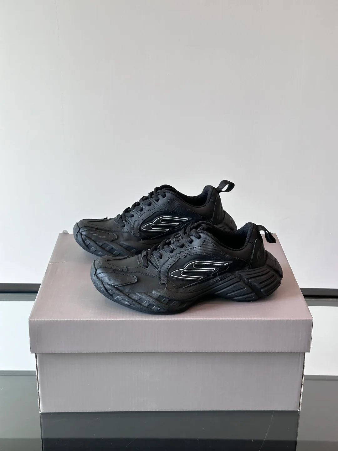 Кроссовки Женские Balenciaga 6090