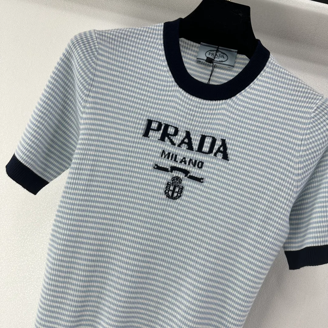 Футболки Женские Prada 13101449
