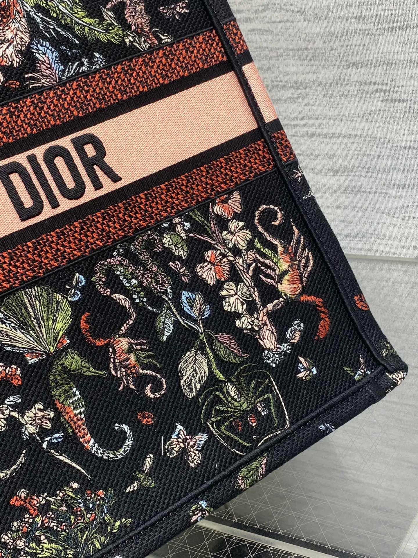 Классические Сумки Женские Christian Dior 13227188