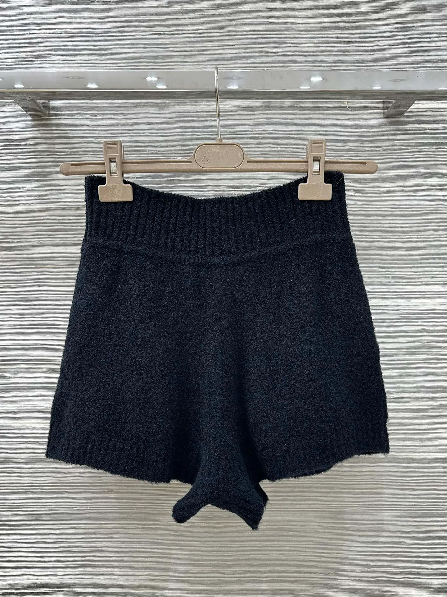 Шорты Женские Louis Vuitton 4592311