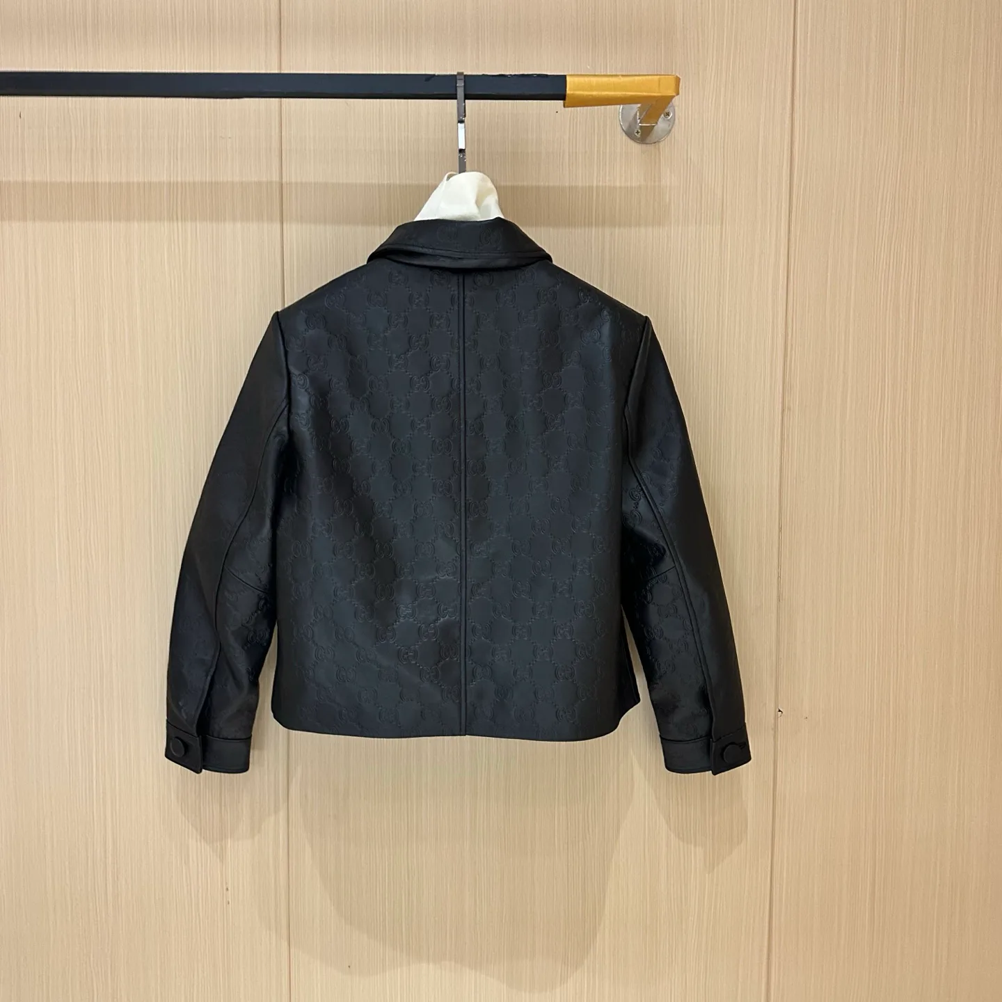 Кожаные Куртки И Дублёнки Женские Gucci 784942