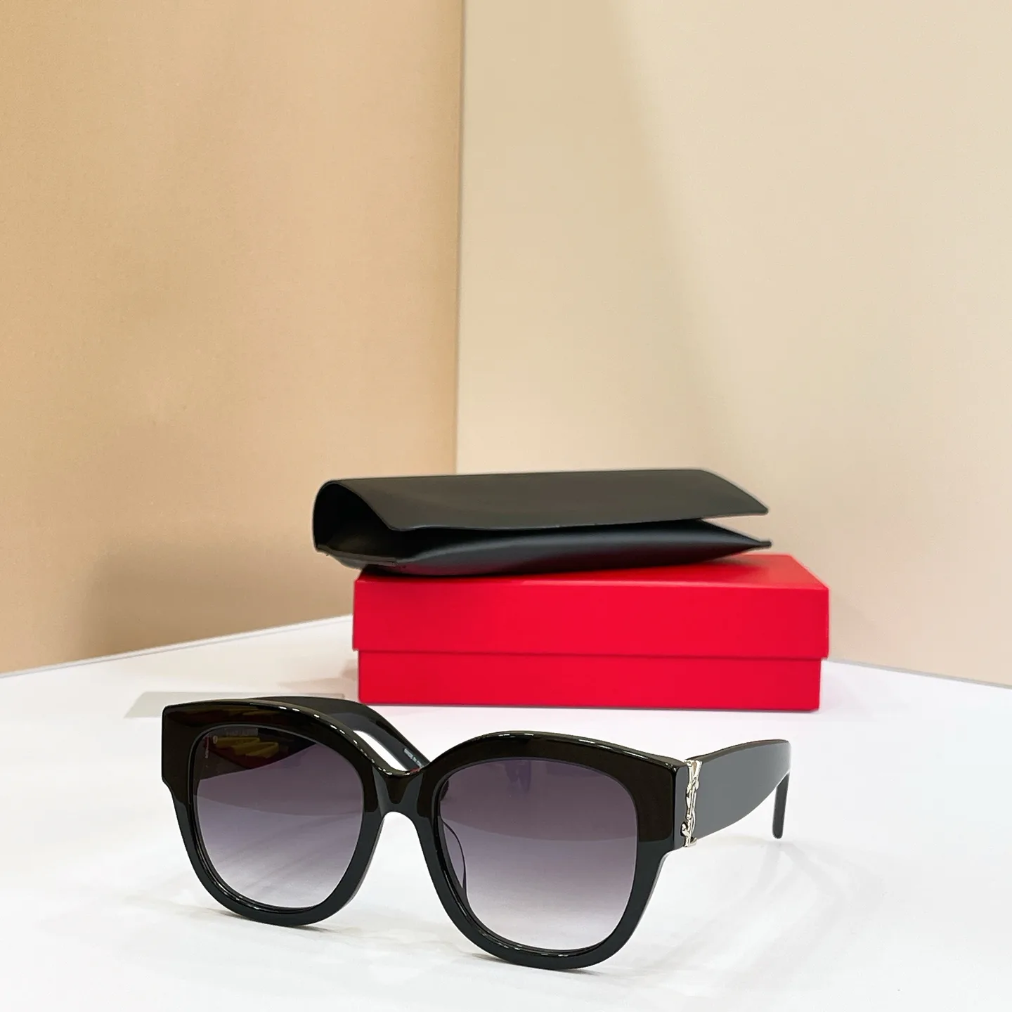 Очки Saint Laurent 17495850