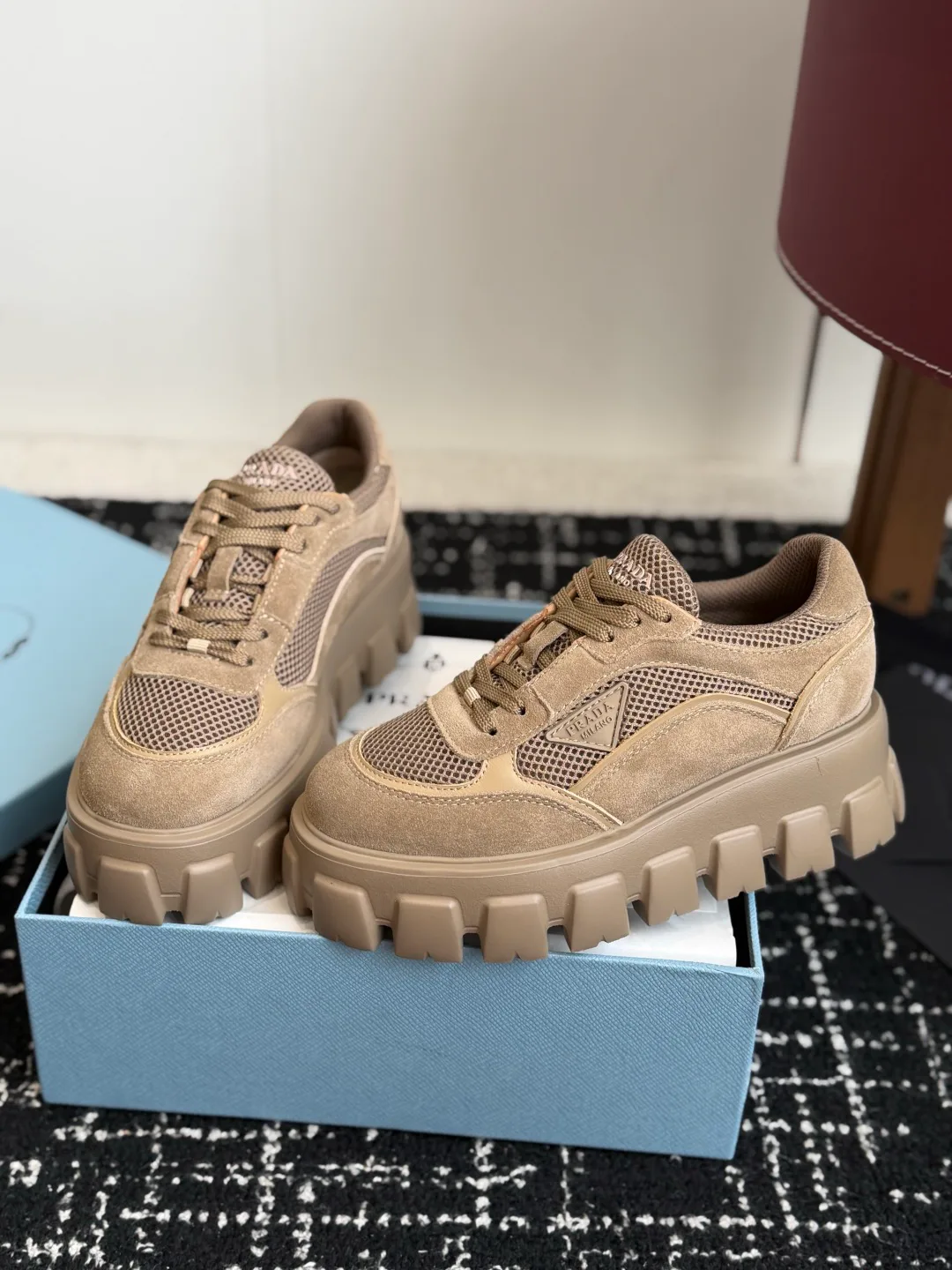 Кроссовки Женские Prada 18138855
