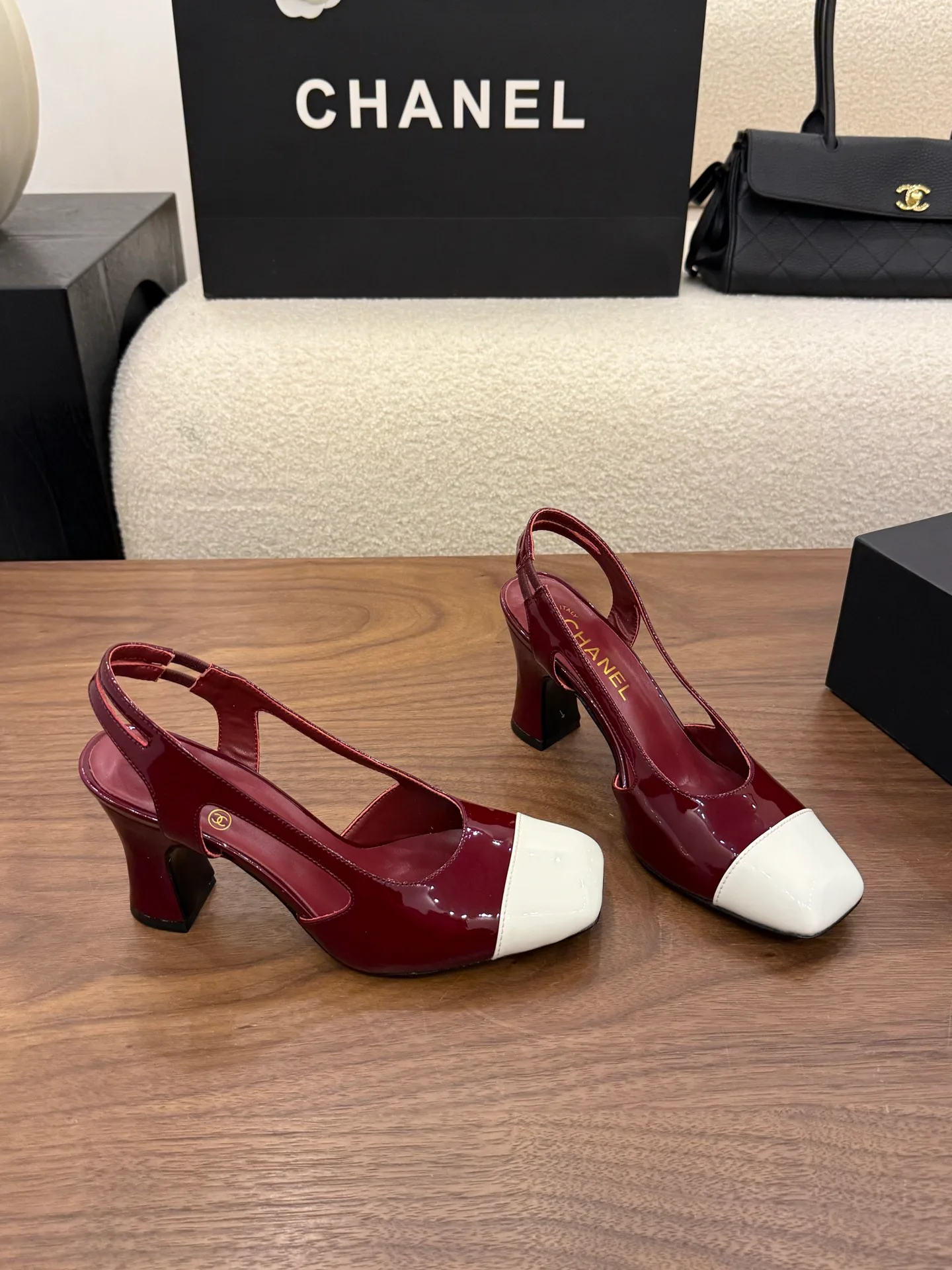 Туфли Женские Chanel 19583359