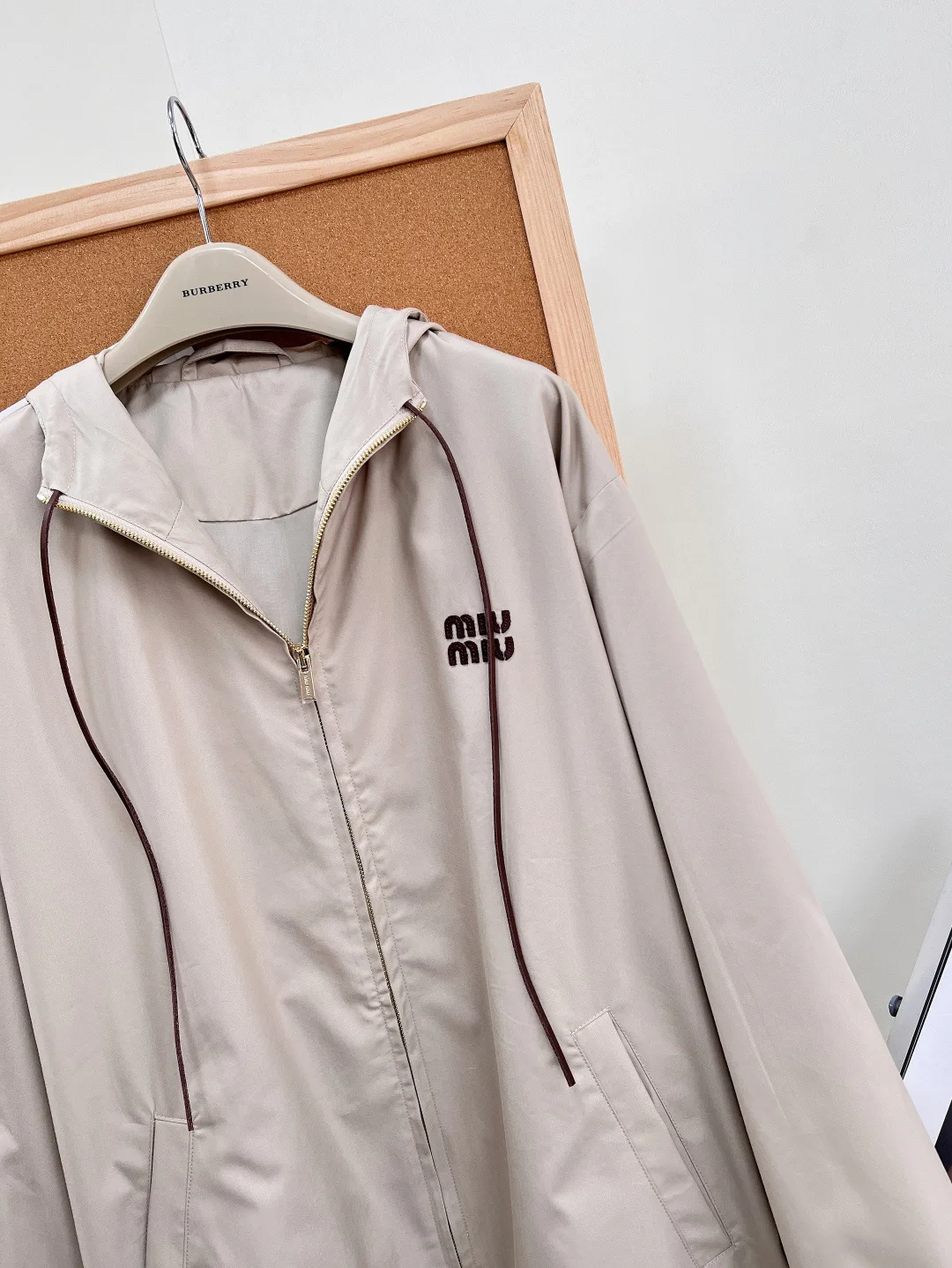 Куртки И Пуховики Женские Miu Miu 14037642