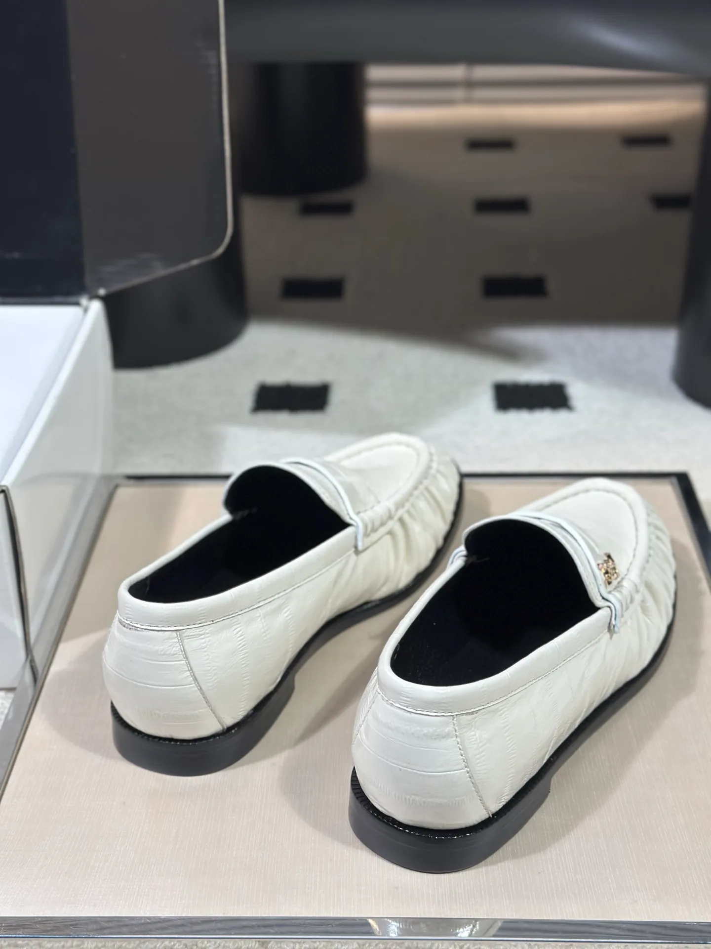 Лоферы И Мокасины Женские Saint Laurent 18041769