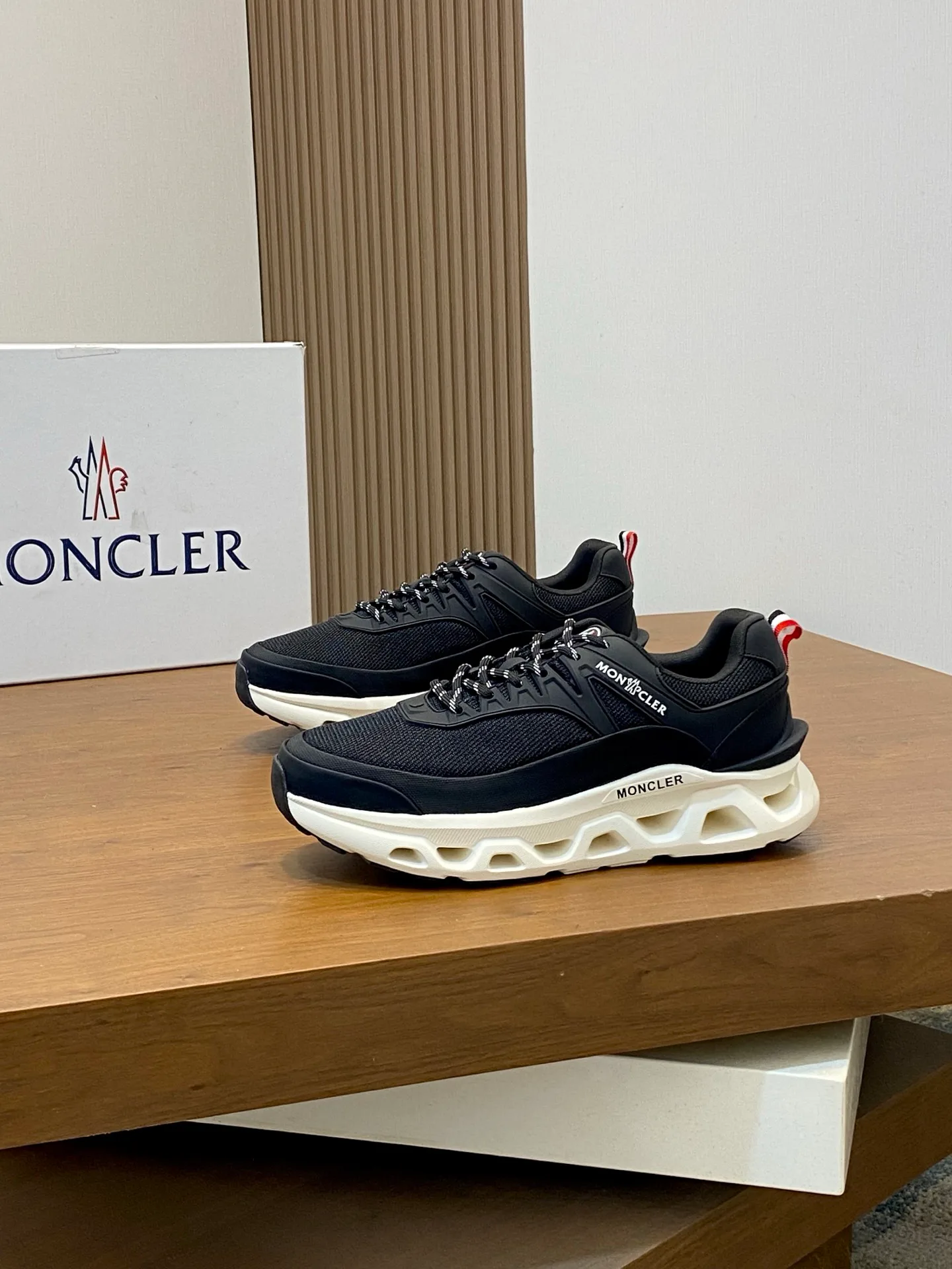 Кроссовки Мужские Moncler 11917401