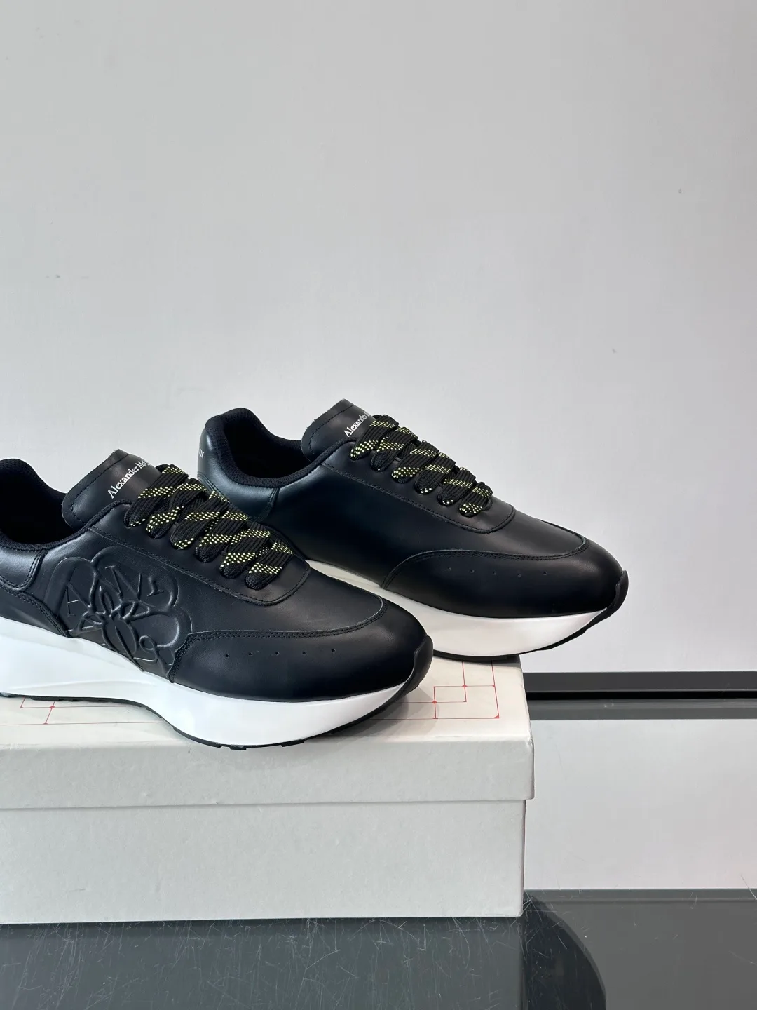 Кроссовки Женские Alexander Mcqueen 469786