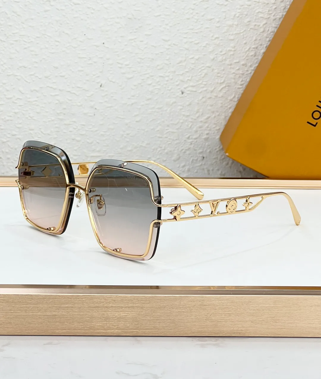 Очки Louis Vuitton 13434175