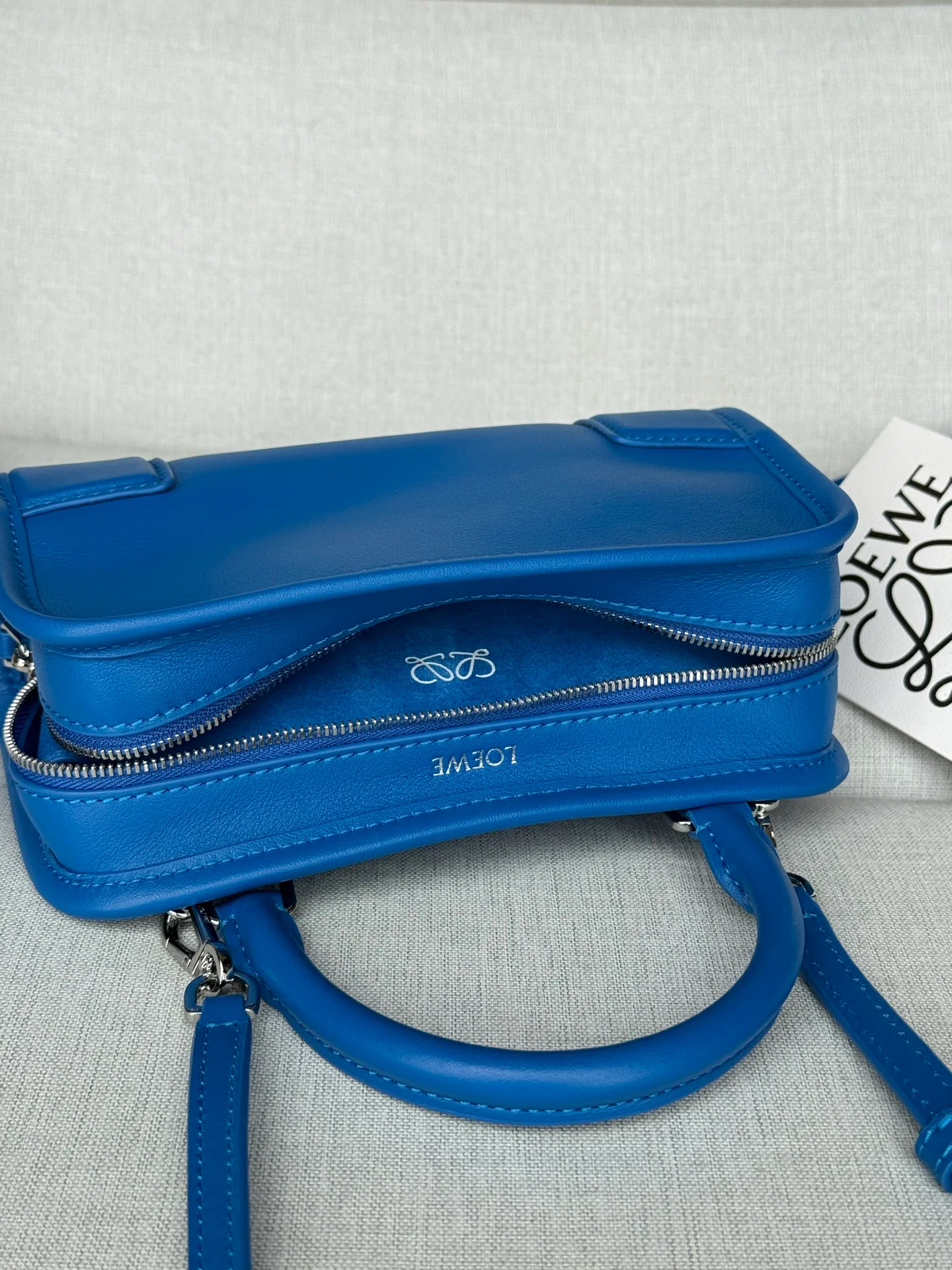 Классические Сумки Женские Loewe 13277546