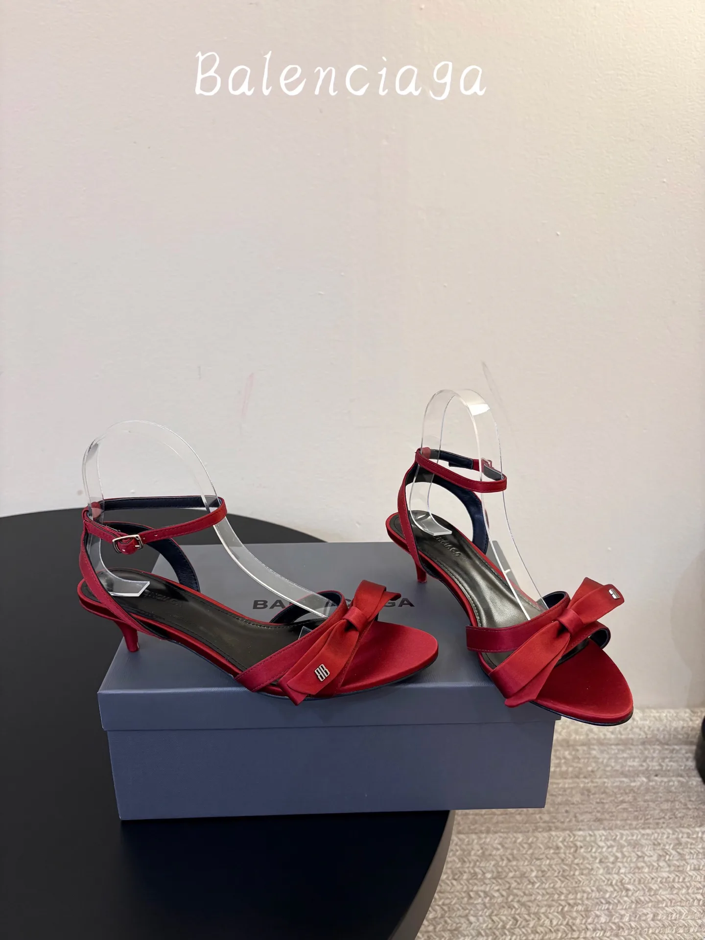 Босоножки Женские Balenciaga 18360968
