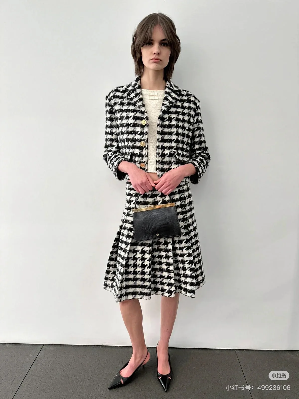 Куртки И Пуховики Женские Chanel 32100