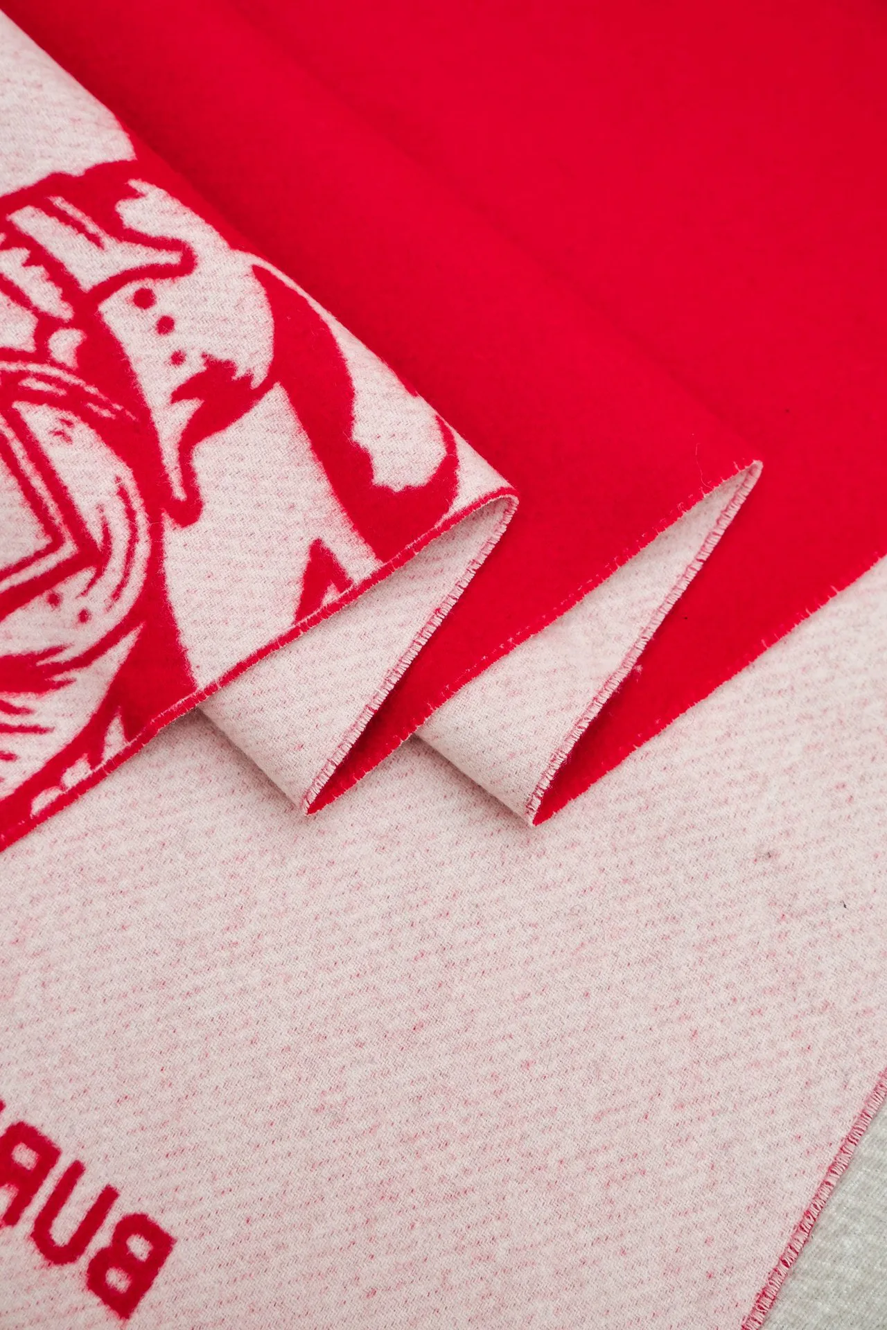 Шарфы Burberry 185601