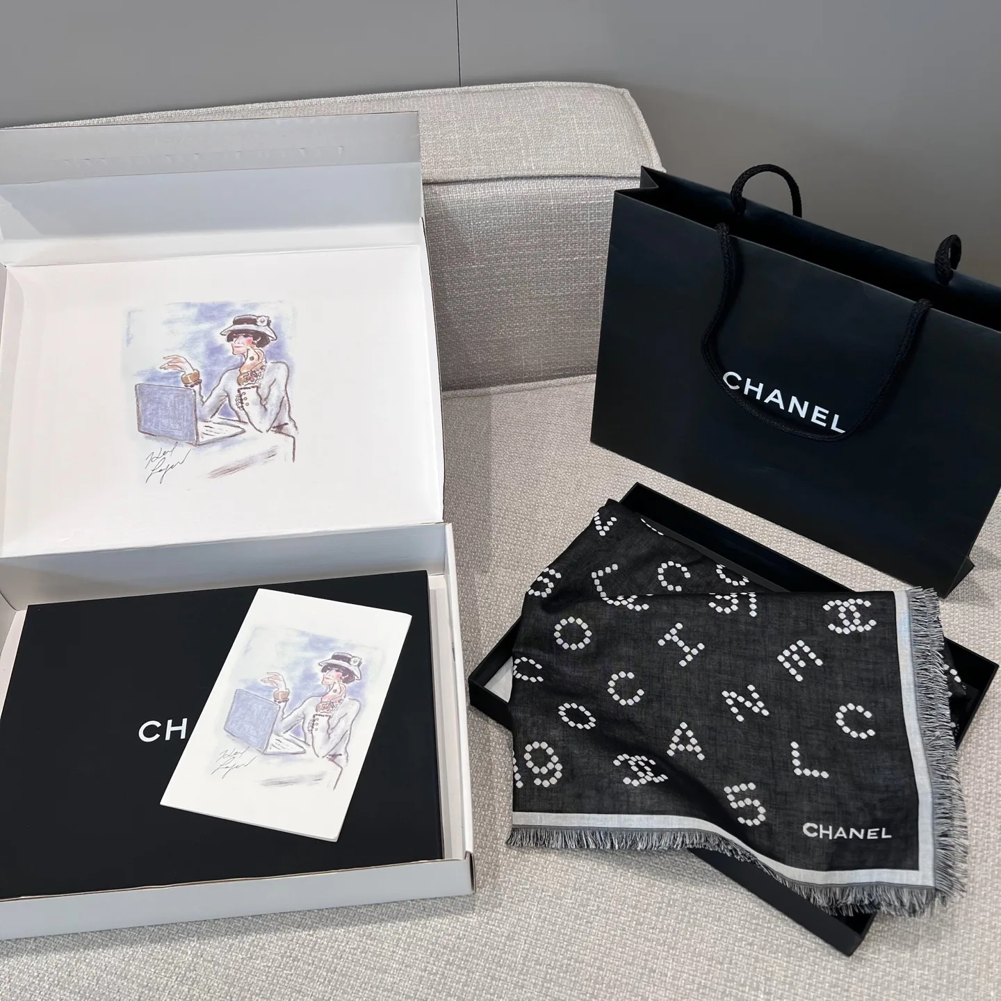 Шарфы Chanel 17913690
