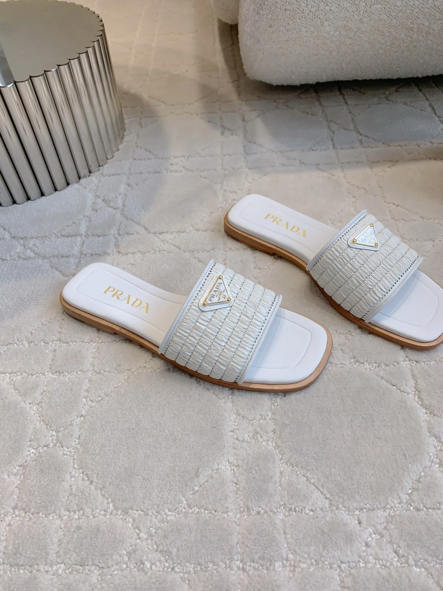 Шлепанцы Женские Prada 32441