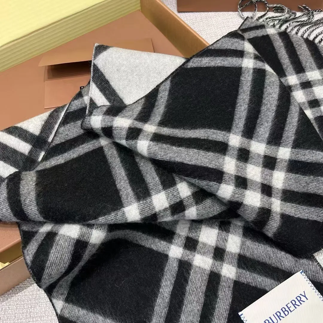 Шарфы Burberry 1308816