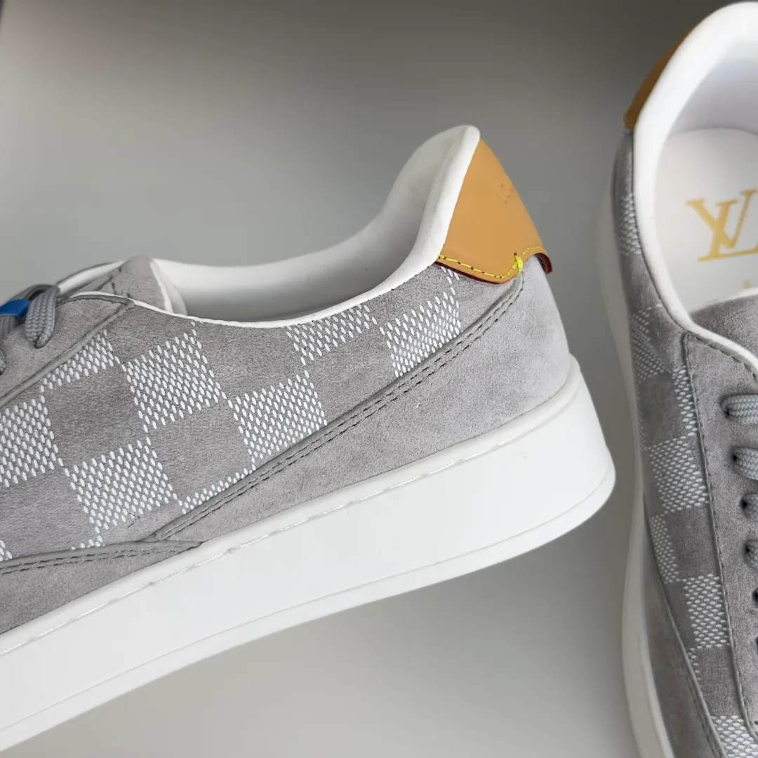Кроссовки Женские Louis Vuitton 17950381
