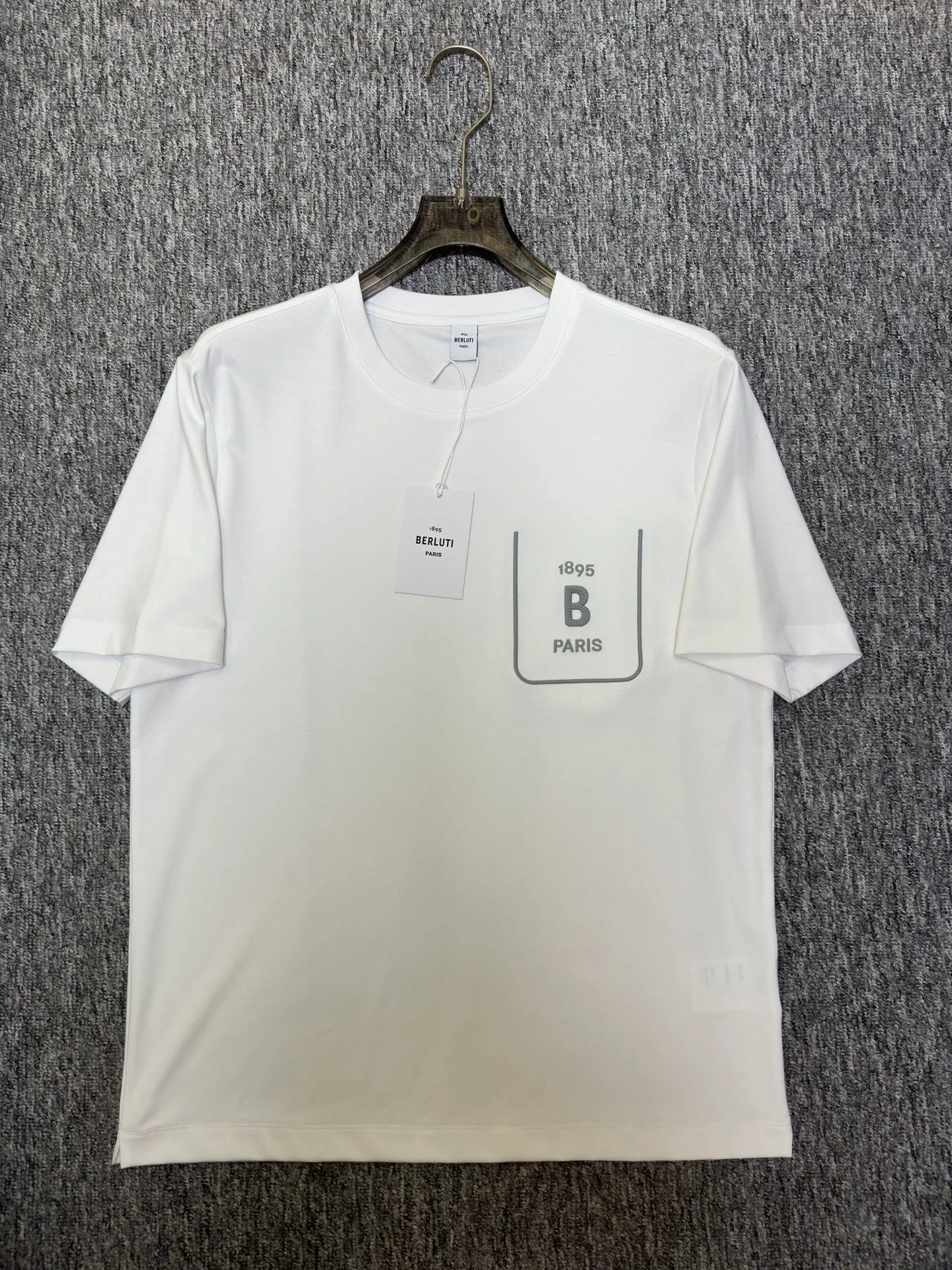 Футболки Женские Berluti 882330