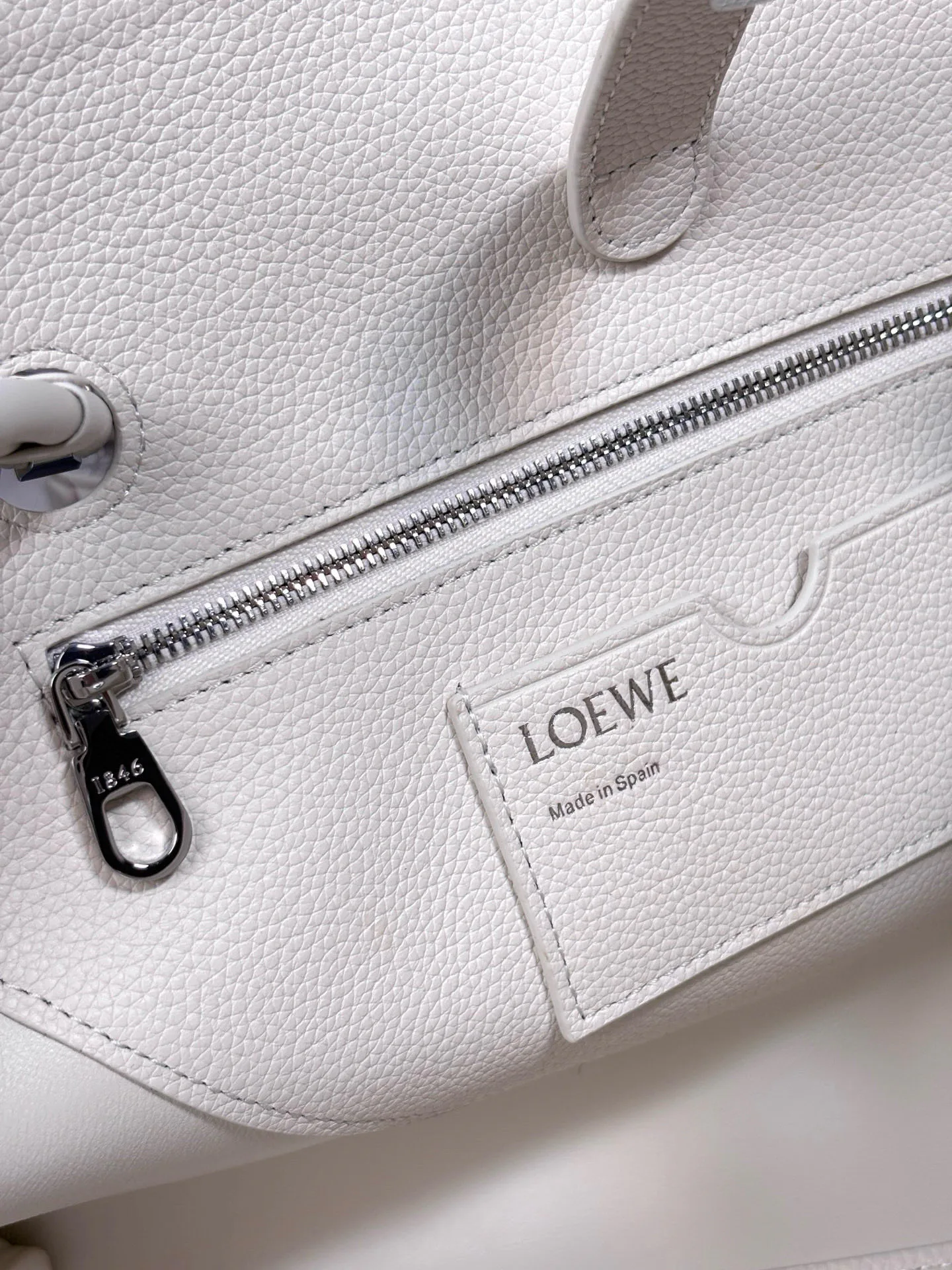 Классические Сумки Женские Loewe 11566871