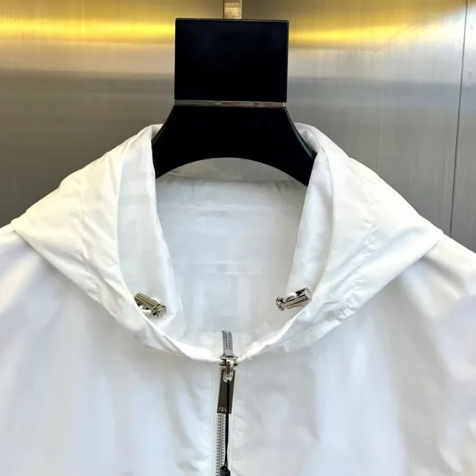 Куртки И Пуховики Женские Fendi 558482