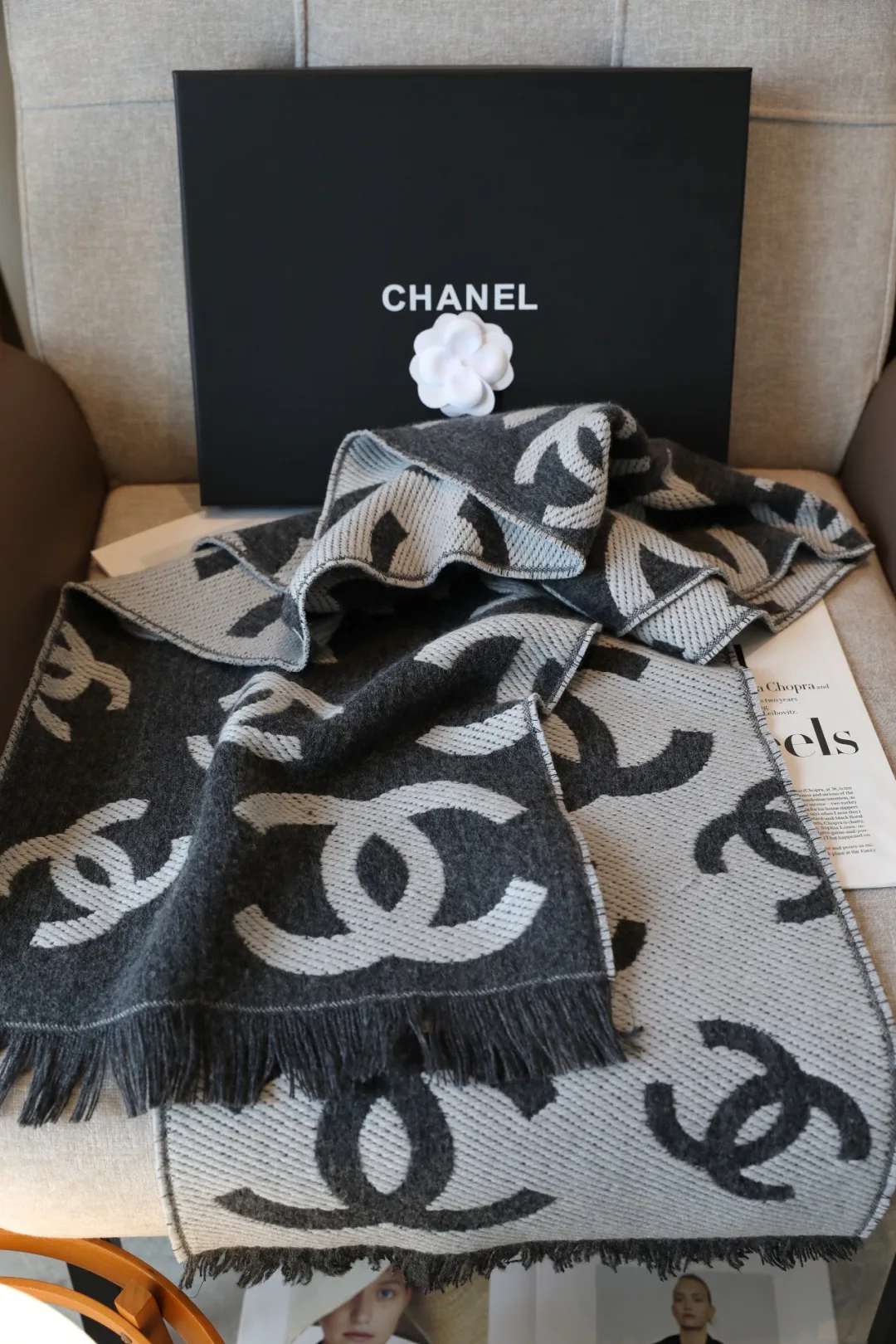 Шарфы Chanel 18618576